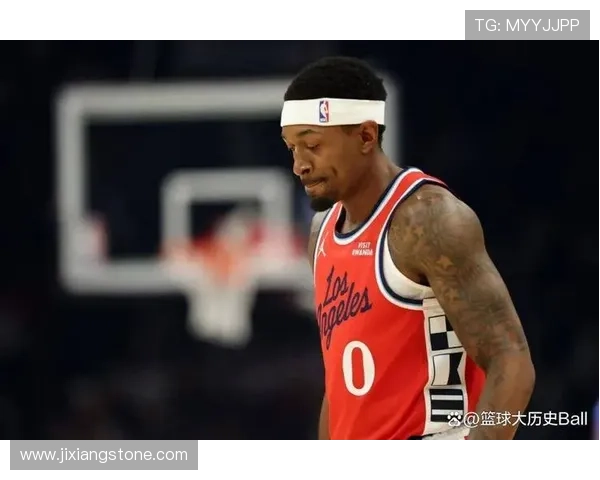 比尔半场表现低迷仅得2分全队正负值最低难以扭转局面